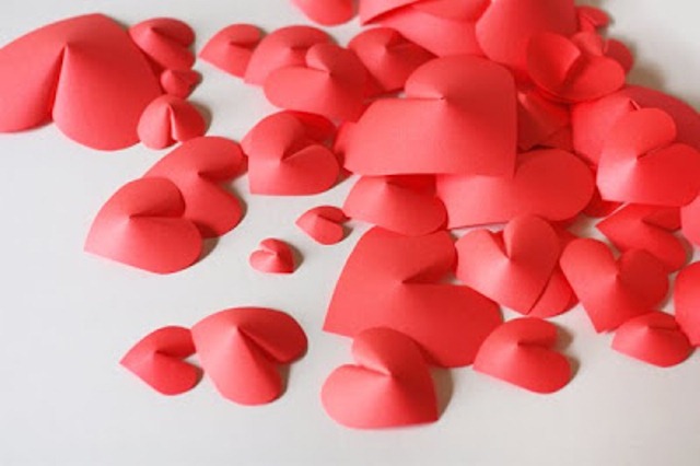 diy-3d-wall-paper-hearts-for-valentines-day-decor-6